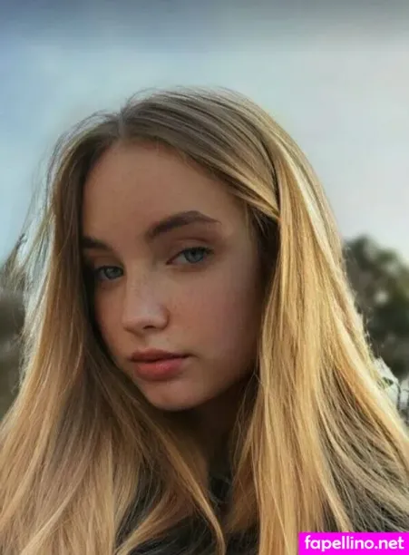 Evelyn Ashley OnlyFans Thumbnail #3T1nVmFycd