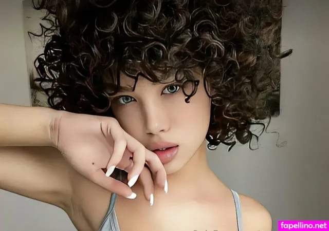 Evelyn Ashley OnlyFans Thumbnail #IKDTi2lOW0