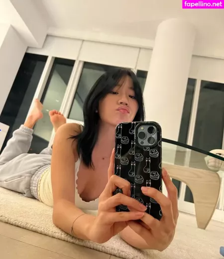 Evelyn Ha OnlyFans Thumbnail #YelnrSNzlQ