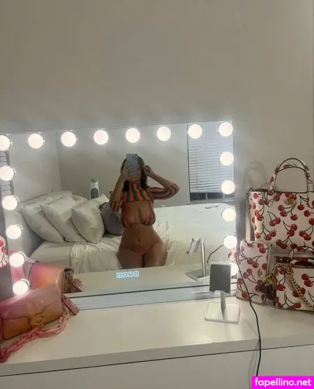 Evelyn Luxe OnlyFans Thumbnail #TOr6nSzdPm