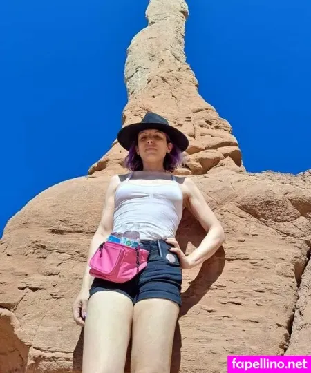 Evelyn Nyte OnlyFans Thumbnail #xNOoDMYIx1