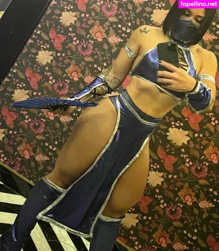 Evelyn Salomon OnlyFans Thumbnail #8h8wLVWKew