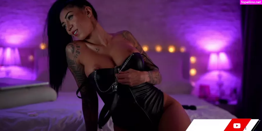 Evelyne92 OnlyFans Thumbnail #RxUk9PRleR