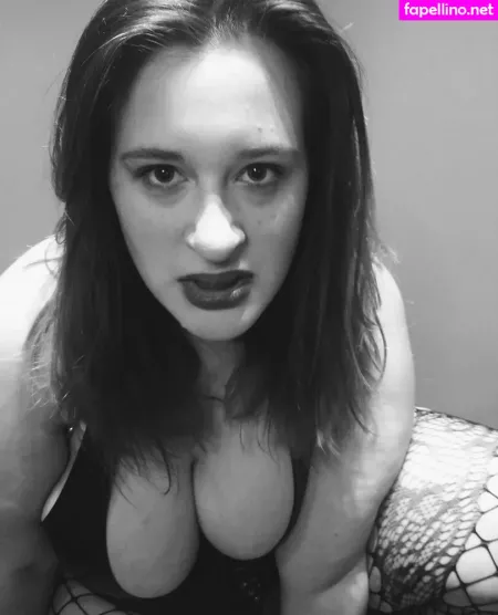 Evelynmusefree OnlyFans Thumbnail #mONskK52Jx