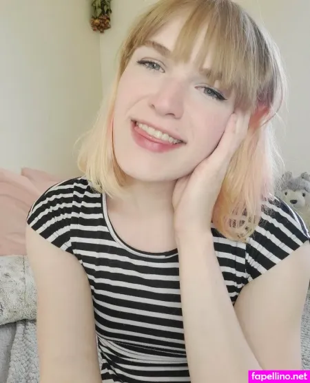 Evelynnkittenfree OnlyFans Thumbnail #IJ1SOuPP4j