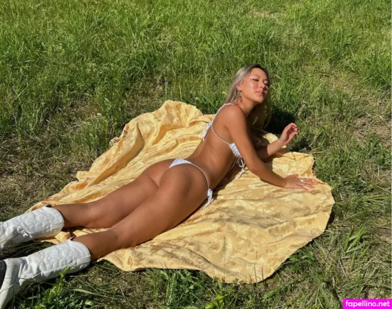 Evelynohj OnlyFans Thumbnail #TqqGV7AHcG