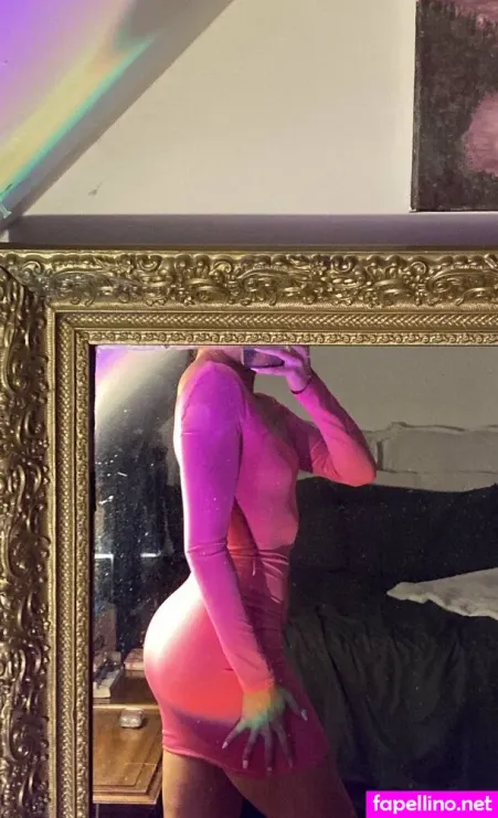 Everly Rose Main Profile Photo