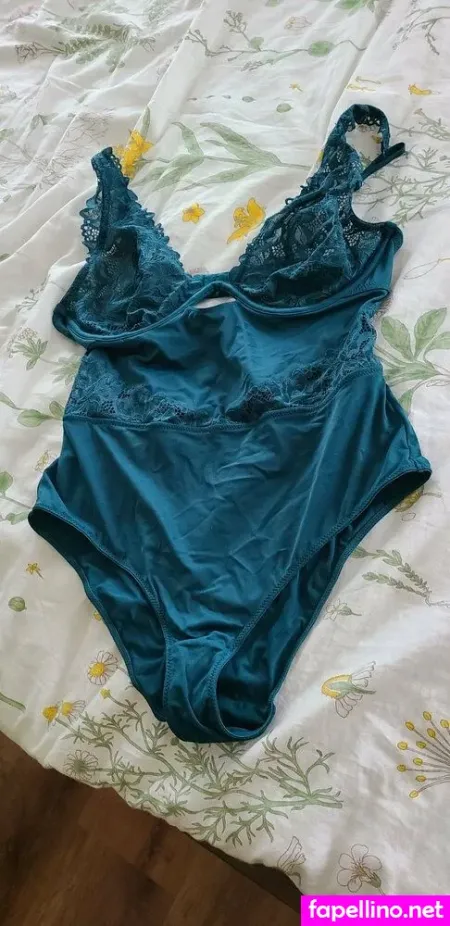 Everlymoon OnlyFans Thumbnail #Sym6lHrg9v