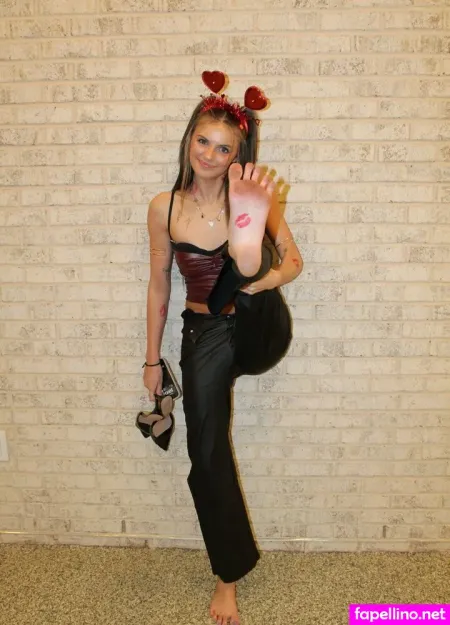 Evesfeet123 OnlyFans Thumbnail #gWAQ6pkQE7