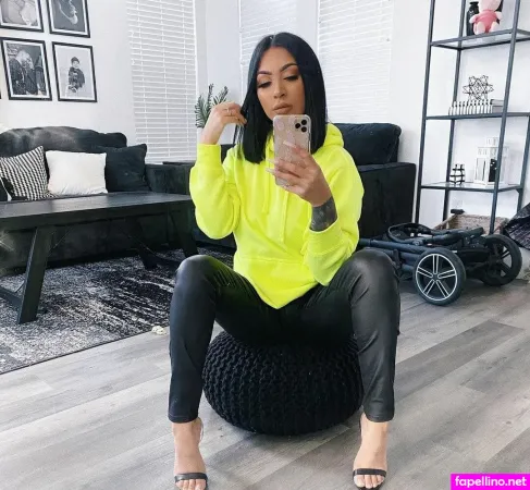 Evettexo OnlyFans Thumbnail #YlfcKAG3bC