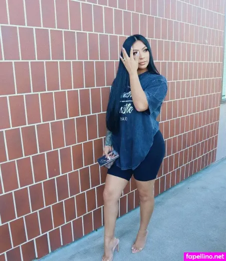 Evettexo OnlyFans Thumbnail #kQzfVv7VwT