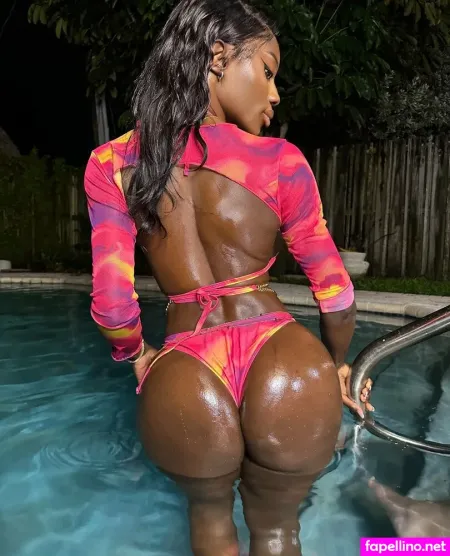 Eveyaminey 1 OnlyFans Thumbnail #p7tBDcv2vJ