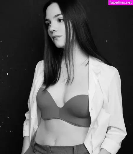 Evgenia Medvedeva OnlyFans Thumbnail #Ifo4vfnDEg