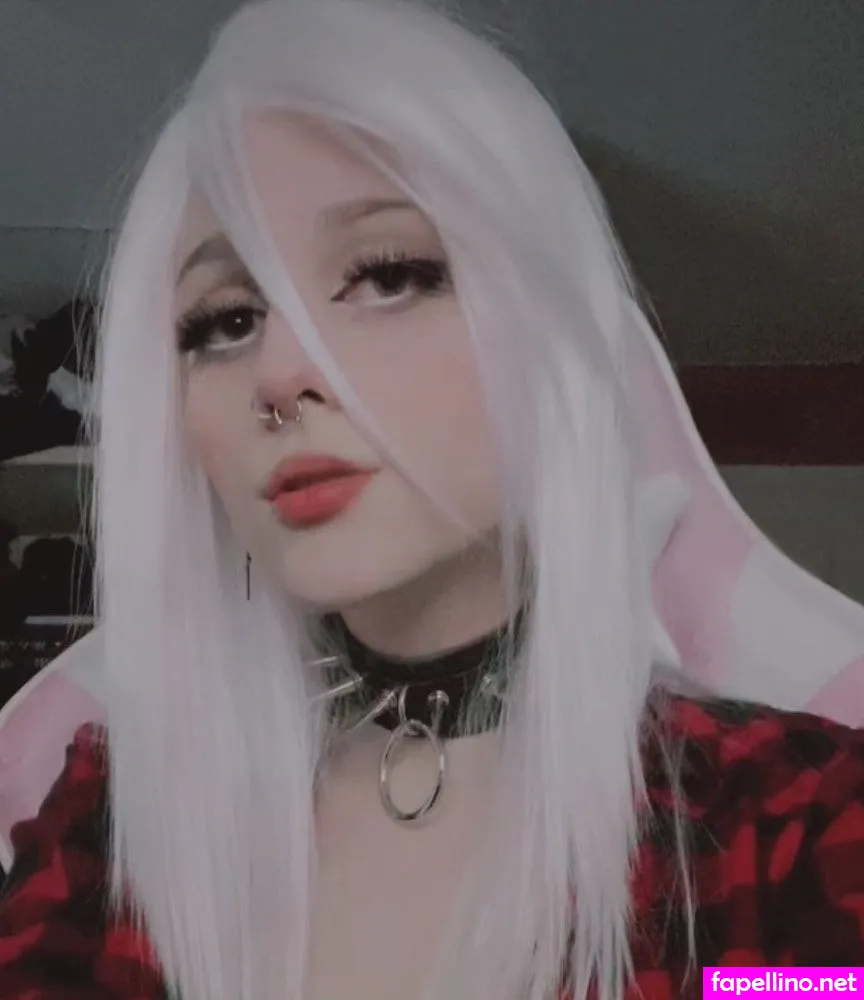 evie_angel, kittyblad3_, saltxbunn1e Nude Leaked OnlyFans Photo #iVklhp3HW6