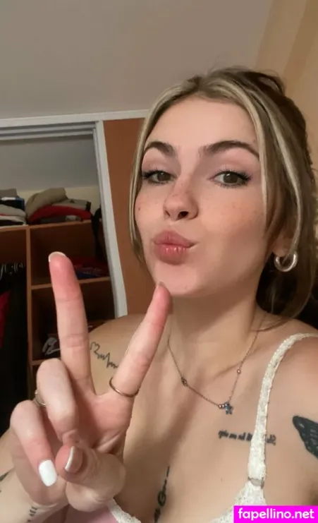 Eviecutie OnlyFans Thumbnail #AZt5kBedNw