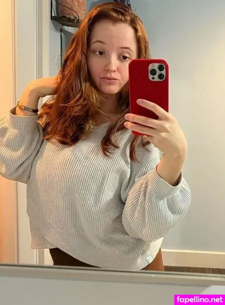 Eviee Red OnlyFans Thumbnail #M1m1pk79lS