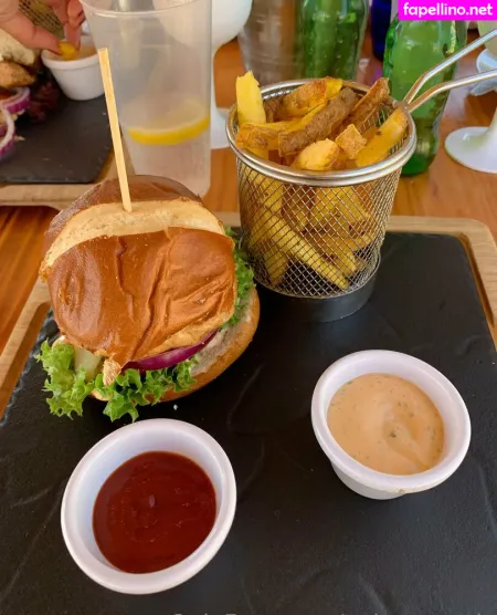 Evieexpands OnlyFans Thumbnail #d1ueOj9oC1