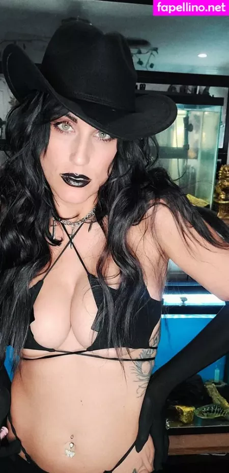 Evil Little Creature OnlyFans Thumbnail #8O16uX0Of9