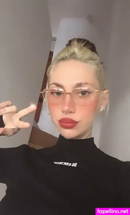 Evilbarbybae OnlyFans Thumbnail #Hit9ZMOKE0