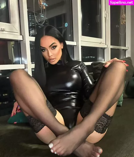 Evilwomanfree 1 OnlyFans Thumbnail #RpW0neTjiE