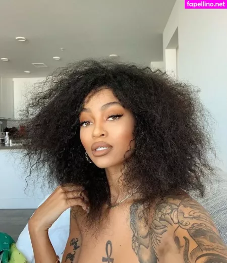 Evoni OnlyFans Thumbnail #56K6cWfRmk