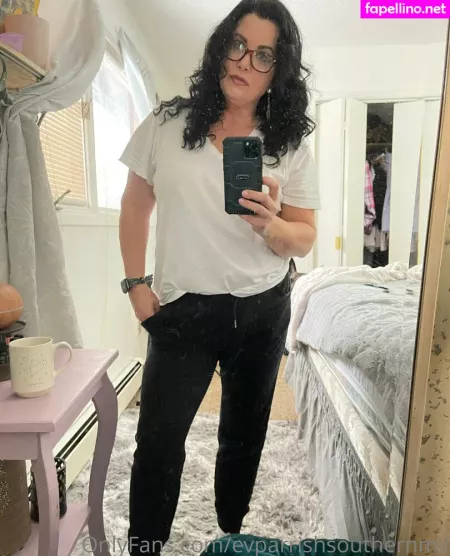 Evparrishsouthernmil OnlyFans Thumbnail #ouG5yD8V79