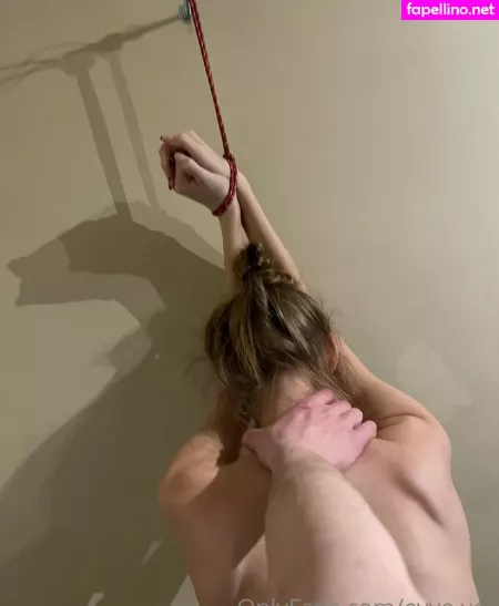 Evve Veil OnlyFans Thumbnail #EHmOaQE9c4