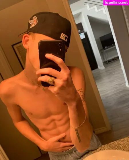 Exclusivehuddy OnlyFans Thumbnail #PtjUrfeD9V
