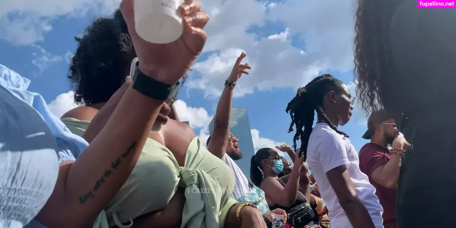 Exhibitionism OnlyFans Thumbnail #S8MXa6paVo