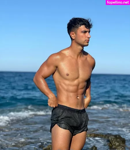 Exoticboyfree OnlyFans Thumbnail #OAiCTnrUd2