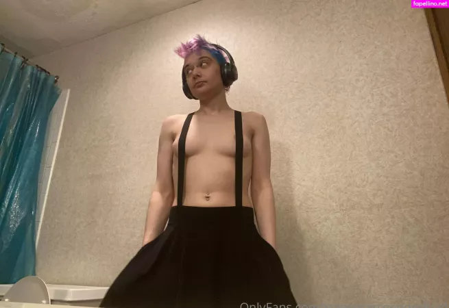 Explicit Enby OnlyFans Thumbnail #wPuHT4j8NZ