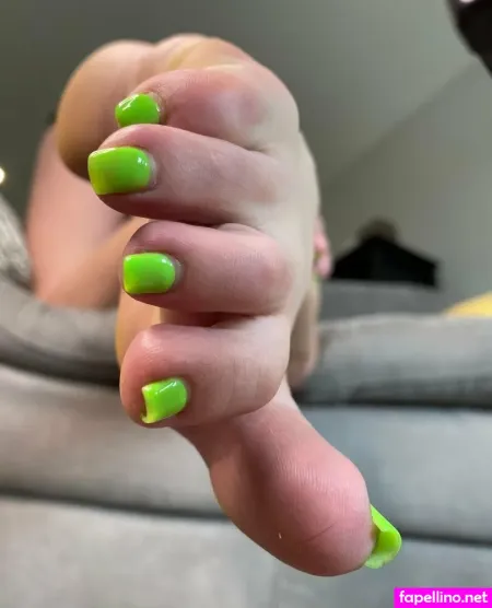 Explosivetoess OnlyFans Thumbnail #g0jMXzd9tS