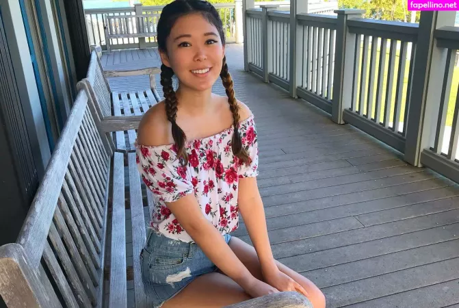 Extraemily OnlyFans Thumbnail #M0ESdwa1S8