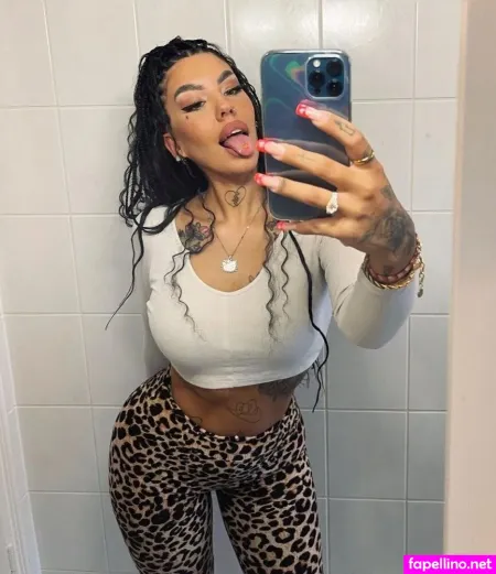 Eyannaaa OnlyFans Thumbnail #YBd7Jjj3Jw