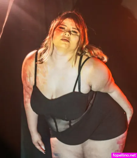 Eymi Tomsom OnlyFans Thumbnail #ffachwqy9a