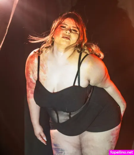 Eymi Tomsom OnlyFans Thumbnail #laq0zSaruo
