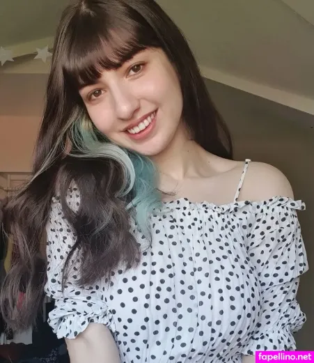 Ezbae Main Profile Photo