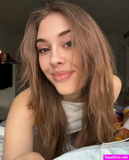 F Iona 5 Main Profile Photo