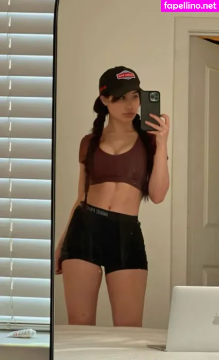 F1elly OnlyFans Thumbnail #UTQbMbLkEJ