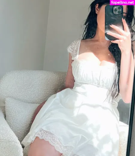 F1elly OnlyFans Thumbnail #la8YQDkaZC