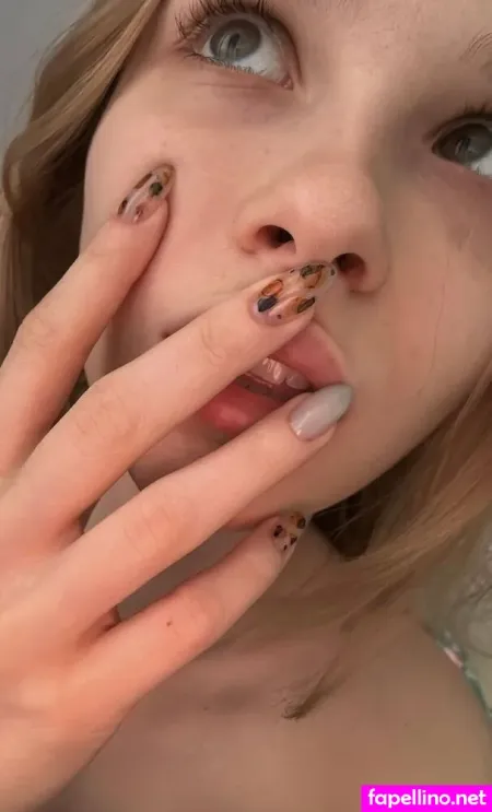 F639 Olya OnlyFans Thumbnail #dmHF8mJ2m8