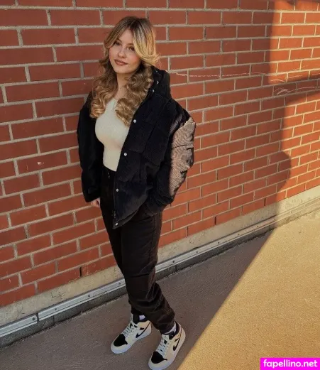 Fabiennexiii OnlyFans Thumbnail #7FjEhW7nZp