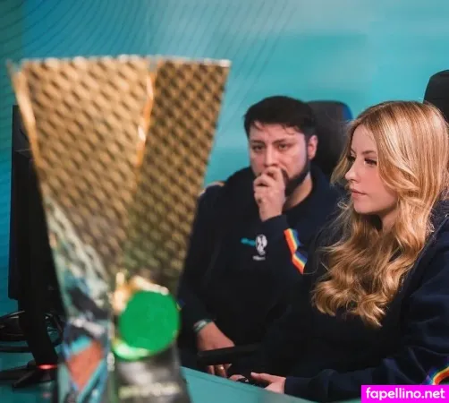 Fabiennexiii OnlyFans Thumbnail #z0TdBGJrUw