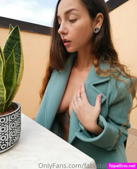 Fabiolaholystone OnlyFans Thumbnail #8xKHMtGWbl