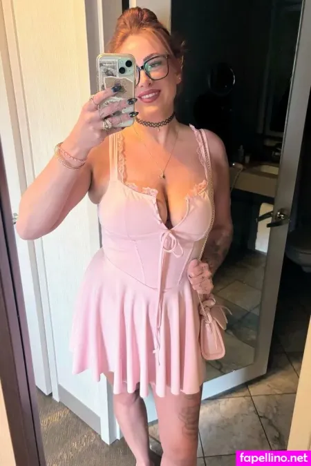 Faehousewifefree OnlyFans Thumbnail #PajTBmo0Zs
