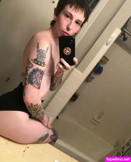 Faguettemikah OnlyFans Thumbnail #th1jeDYC65