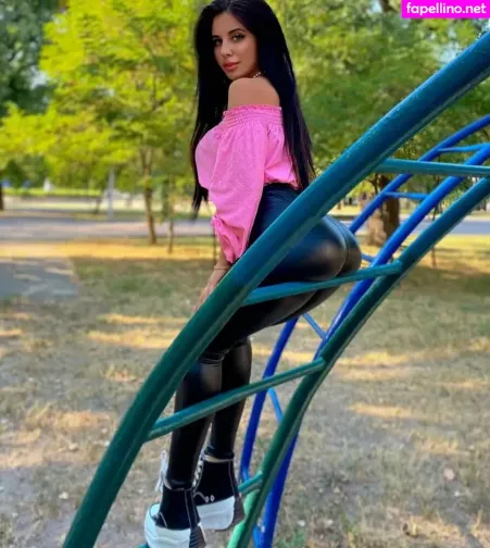 Faina Malinovskaya OnlyFans Thumbnail #KrZkMfSvTd