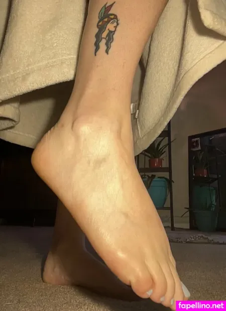 Fairly Smoll Feet K OnlyFans Thumbnail #zcfCk7SwFk