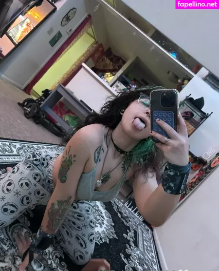 Fairlyodd222 OnlyFans Thumbnail #BIiylgH8Hn