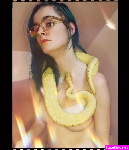 Falinxie 15 OnlyFans Thumbnail #06r6CUynfB